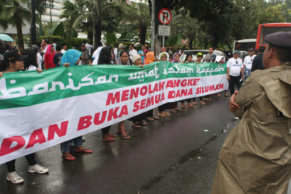 Aksi "Rush Money" untuk Ahok: Manifestasi Dukungan, Protes, dan Dinamika Politik Indonesia